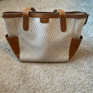 Fossil tote